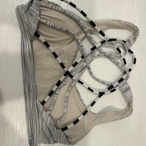 Vintage lululemon free to be bra